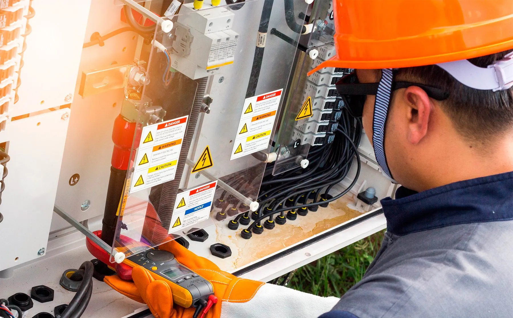 Electricistas servicios - Encuentra un servicio que ofrezca mantenimiento y reparaci&oacute;n para todas las marcas de aire acondicionados
